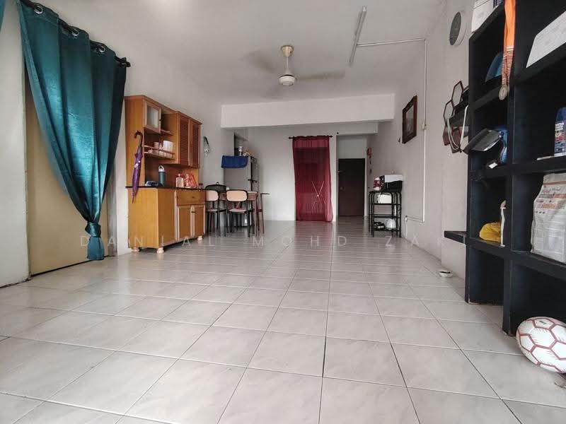 Apartment for Sale at Golden Villa - Danial Mohd Zaki - Living Room - PropertyGuru.com.my