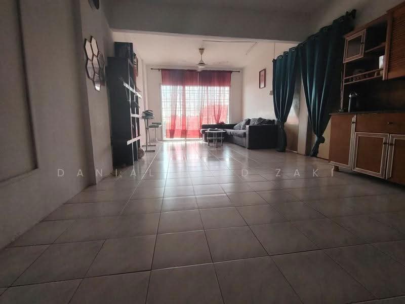 Apartment for Sale at Golden Villa - Danial Mohd Zaki - Living Room - PropertyGuru.com.my
