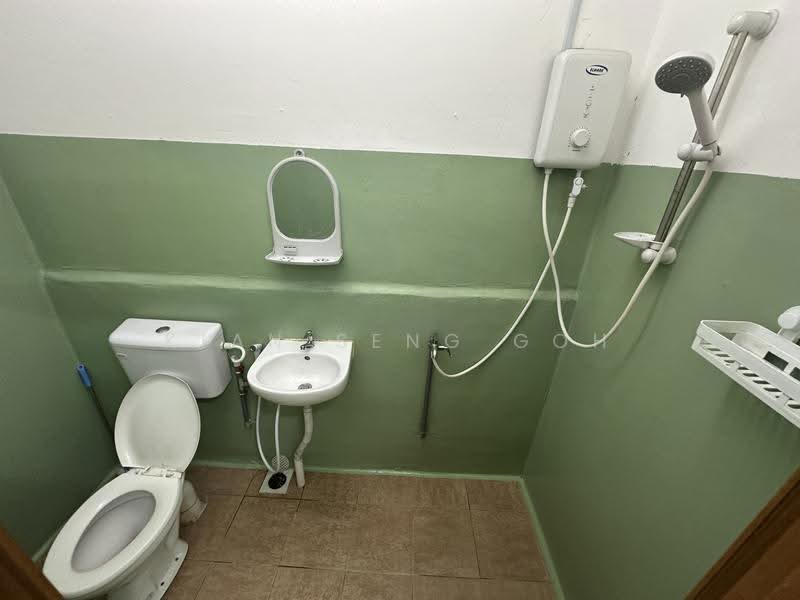 Kedai / Pejabat untuk Disewa di Taman Serene (Johor Bahru) - Kian Seng Goh - Bathroom - PropertyGuru.com.my