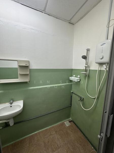 Kedai / Pejabat untuk Disewa di Taman Serene (Johor Bahru) - Kian Seng Goh - Bathroom - PropertyGuru.com.my