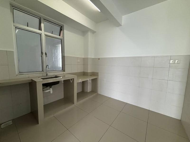 Kediaman Servis untuk Disewa di D'Ambience Residences (Pangsapuri Ikatan Flora) - Evan Tai - Kitchen - PropertyGuru.com.my