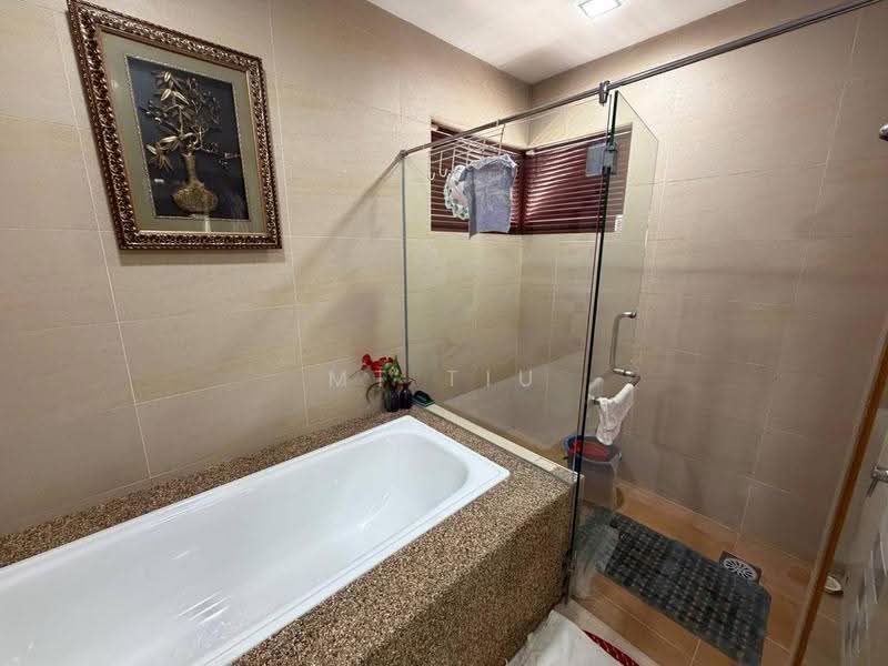 Semi-Detached House for Sale in KL City Centre (Kuala Lumpur) - MT Tiu - Bathroom - PropertyGuru.com.my