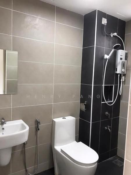 Kediaman Servis untuk Disewa di D'Putra Suites - Henry Pang - Bathroom - PropertyGuru.com.my