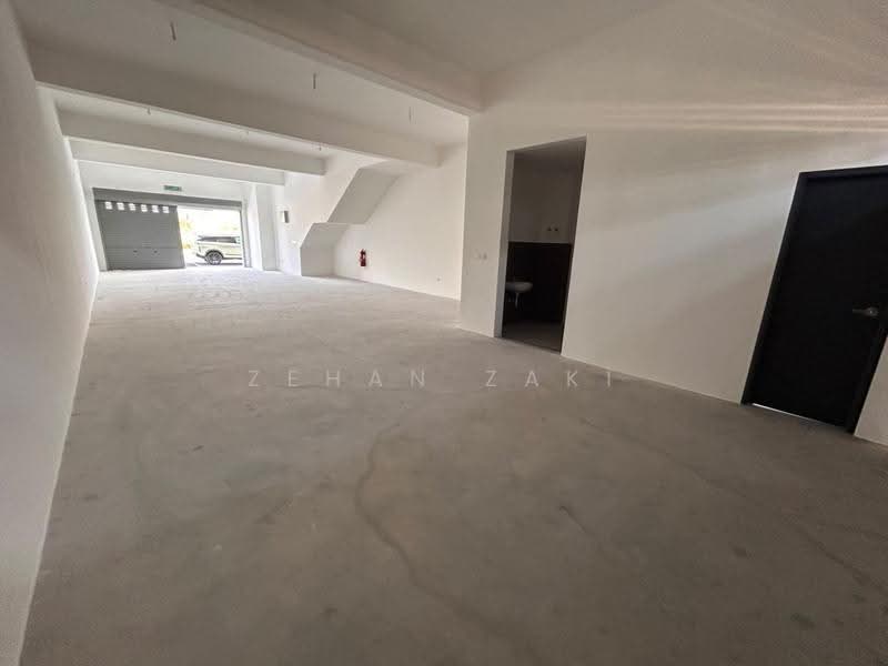 Shop / Office for Rent in Bandar Serenia (Dengkil) - Zehan Zaki - Entrance - PropertyGuru.com.my