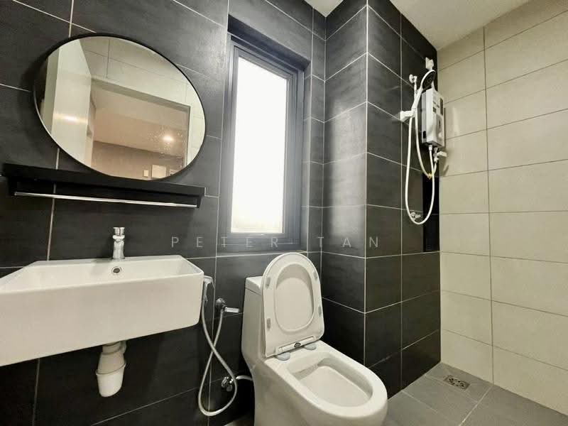 Kediaman Servis untuk Disewa di Horizon Suites - Peter Tan - Bathroom - PropertyGuru.com.my