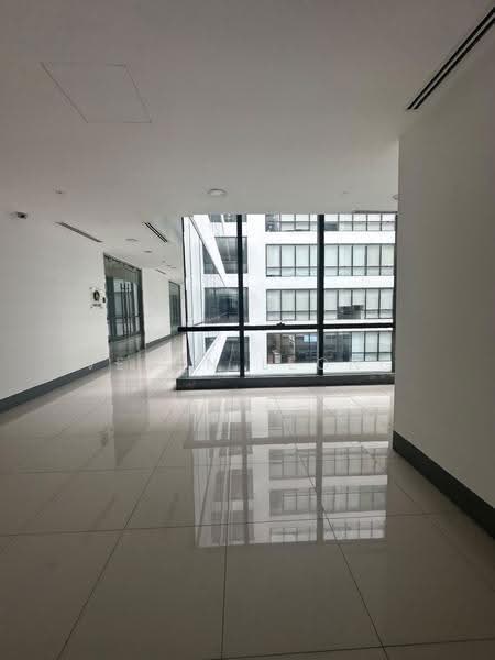 Shop / Office for Rent in Seksyen U1 (Glenmarie) - Veron Leong - Corridor - PropertyGuru.com.my