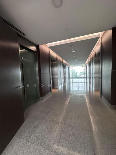 Shop / Office for Rent in Seksyen U1 (Glenmarie) - Veron Leong - Corridor - PropertyGuru.com.my