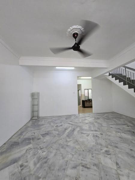 2-storey Terraced House for Sale in Bandar Mahkota Cheras (Cheras) - Billy Chan - Living Room - PropertyGuru.com.my