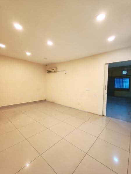 Shop for Rent in Kepong (Kuala Lumpur) - Frankie Sing - Interior - PropertyGuru.com.my