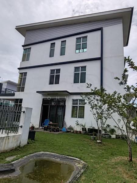 3-storey Terraced House for Sale in Saujana Puchong (Puchong) - Johnson Khoo - Exterior - PropertyGuru.com.my