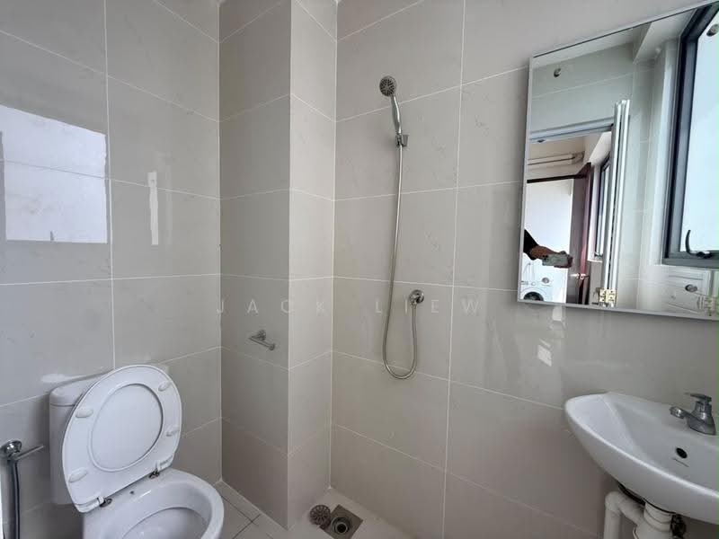 Condominium for Rent at Kings Bay @ Country Garden Danga Bay - Jack Liew - Bathroom - PropertyGuru.com.my