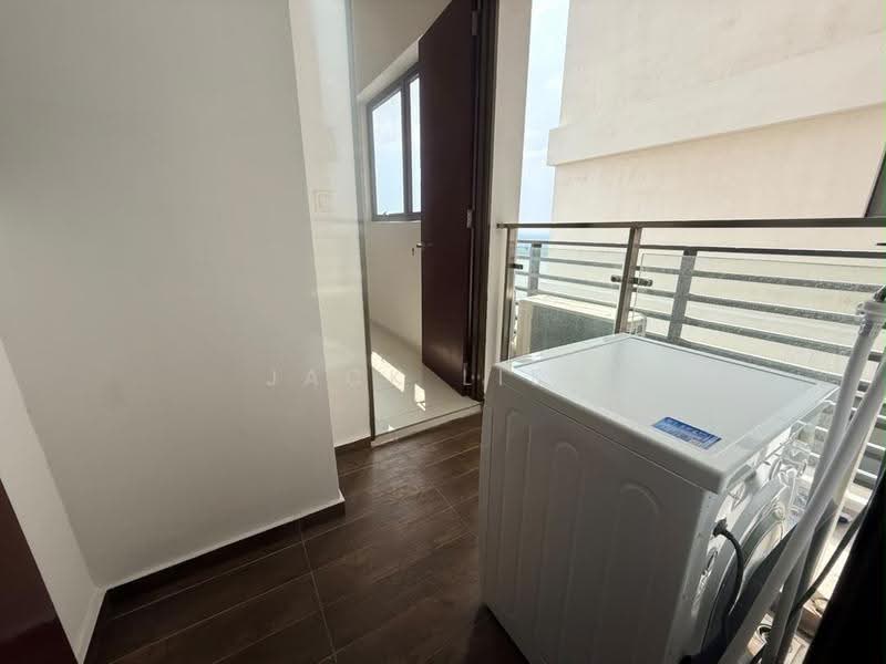 Condominium for Rent at Kings Bay @ Country Garden Danga Bay - Jack Liew - Balcony - PropertyGuru.com.my