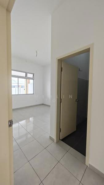 1-storey Terraced House for Sale in Bandar Putra Kulai (Kulai) - Sherlin To - Interior - PropertyGuru.com.my