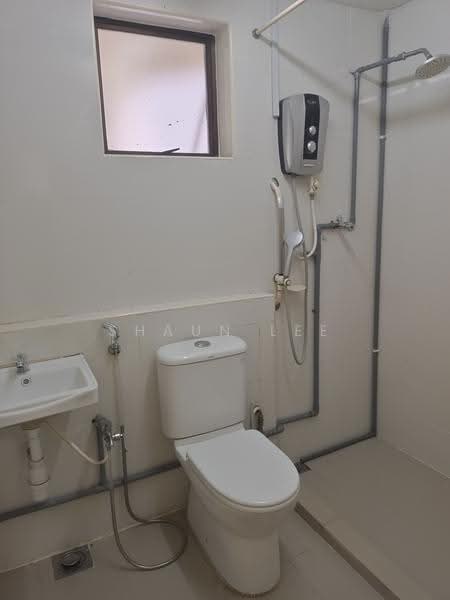 Condominium for Rent at Indah Villa Condominium - Shaun Lee - Bathroom - PropertyGuru.com.my