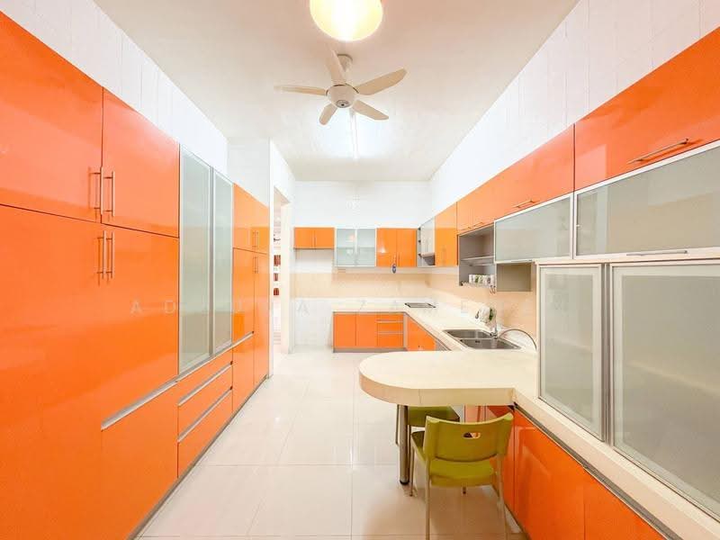 Semi-Detached House for Sale in Seksyen 7 (Shah Alam) - Adzura Zamedin - Kitchen - PropertyGuru.com.my