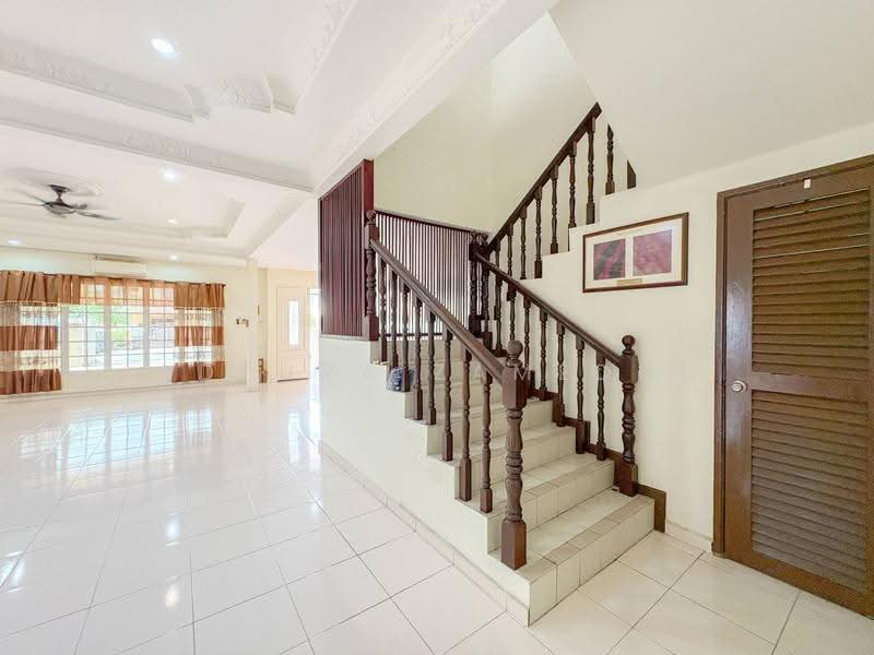 Semi-Detached House for Sale in Seksyen 7 (Shah Alam) - Adzura Zamedin - Living Room - PropertyGuru.com.my