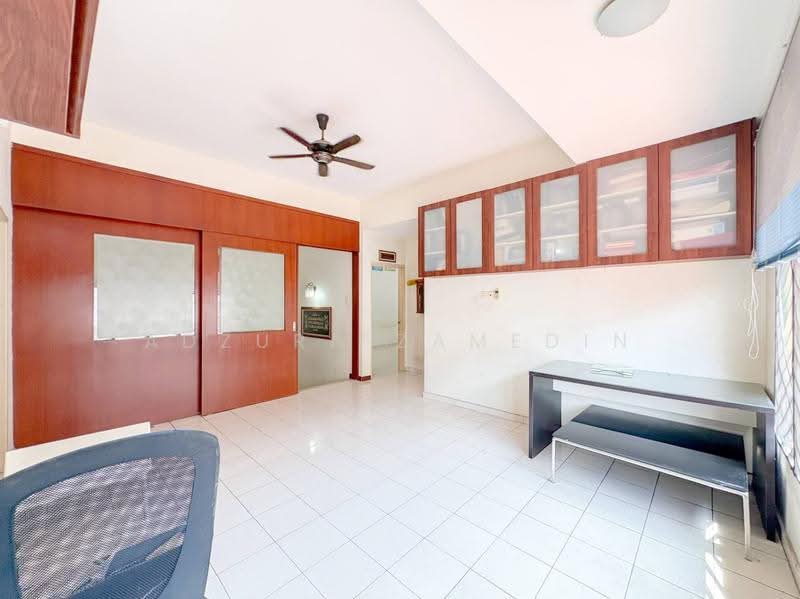 Semi-Detached House for Sale in Seksyen 7 (Shah Alam) - Adzura Zamedin - Living Room - PropertyGuru.com.my