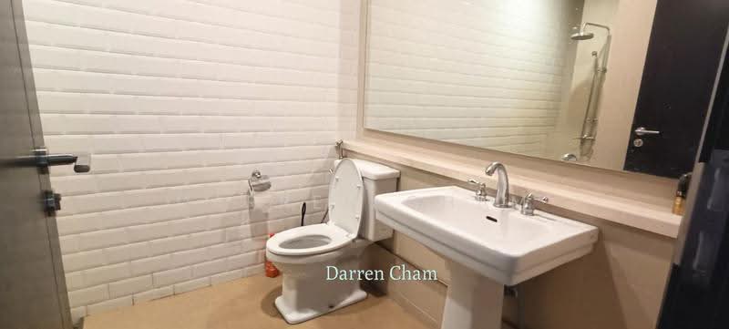 Kondominium untuk Disewa di Quayside Seafront Resort Condominiums - Darren Cham - Bathroom - PropertyGuru.com.my