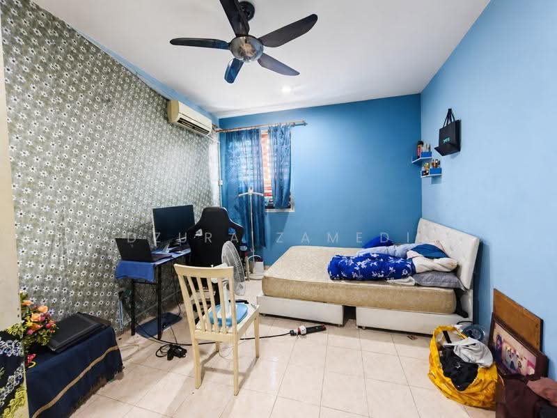 Rumah Banglo untuk Dijual di Seksyen 3 (Bangi) - Adzura Zamedin - Bedroom - PropertyGuru.com.my