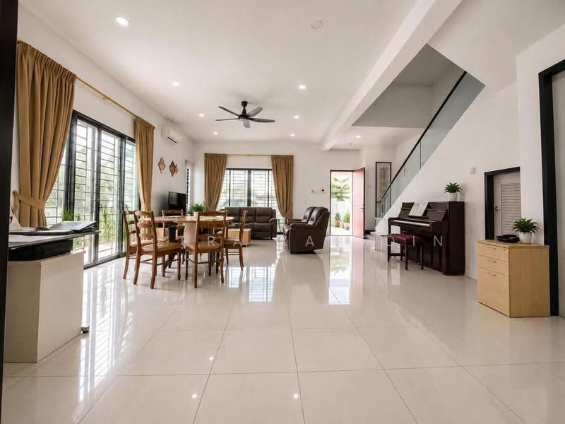 Semi-Detached House for Sale in Taman Saujana Suria (Kajang) - Adzura Zamedin - Living Room - PropertyGuru.com.my