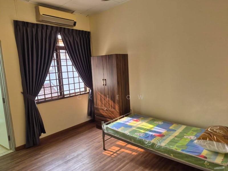 Rumah Teres 2-Tingkat untuk Disewa di Taman Daya (Johor Bahru) - Ck Leow - Bedroom - PropertyGuru.com.my