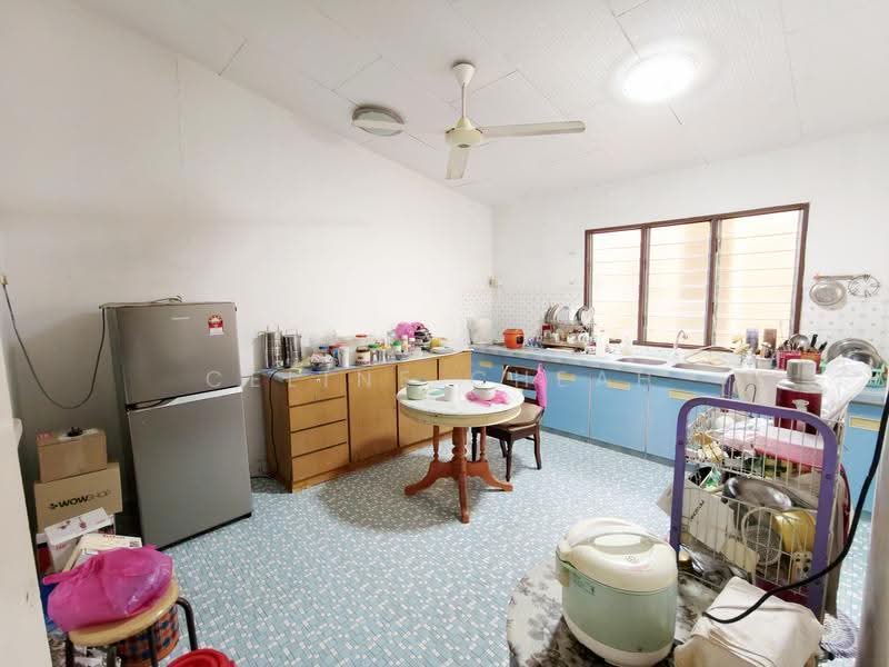 Semi-Detached House for Sale in Taman Chee Seng (Tanjung Bungah) - Celine Cheah - Kitchen - PropertyGuru.com.my