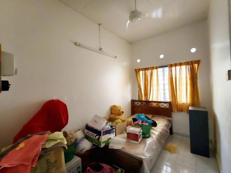 Semi-Detached House for Sale in Taman Chee Seng (Tanjung Bungah) - Celine Cheah - Bedroom - PropertyGuru.com.my