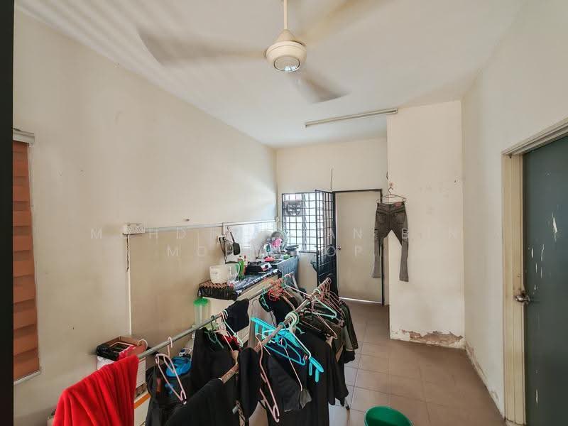 Rumah Teres 1-Tingkat untuk Dijual di Kampung Sementa (Kapar) - Mohd Hazlan bin Mohd Sopi - Kitchen - PropertyGuru.com.my