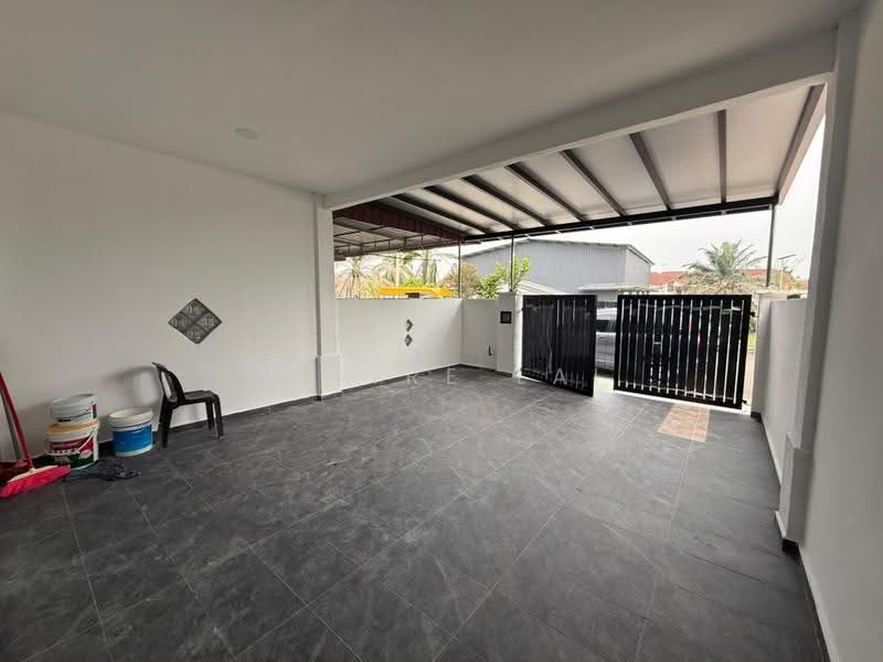 2-storey Terraced House for Sale in Kelapa Sawit (Kulai) - Claire Lai - Exterior - PropertyGuru.com.my