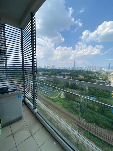 Kediaman Servis untuk Dijual di Desa Green - Chris Choo - Balcony - PropertyGuru.com.my