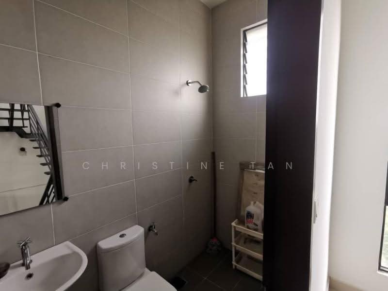 Kondominium untuk Disewa di Ken Rimba Condominium 1 - Christine Tan - Bathroom - PropertyGuru.com.my