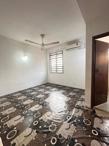 2-storey Terraced House for Sale in Binjai (Terengganu) - Fazielawatie Ishak - Living Room - PropertyGuru.com.my