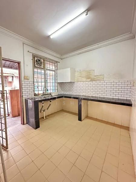 2-storey Terraced House for Sale in Binjai (Terengganu) - Fazielawatie Ishak - Kitchen - PropertyGuru.com.my