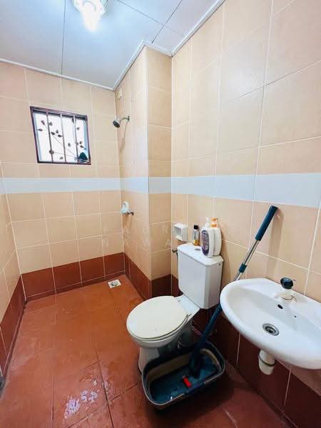 2-storey Terraced House for Sale in Seksyen 33 (Shah Alam) - Fauran Nawawi - PropertyGuru.com.my