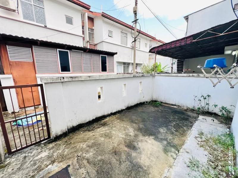 2-storey Terraced House for Sale in Seksyen 33 (Shah Alam) - Fauran Nawawi - PropertyGuru.com.my