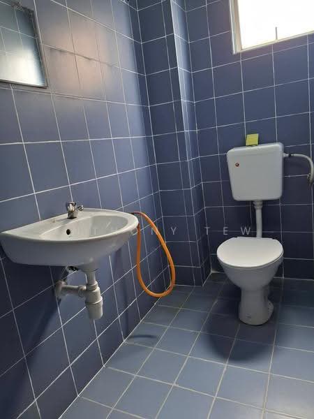 Kedai / Pejabat untuk Disewa di Wangsa Maju (Kuala Lumpur) - Anthony Tew - Bathroom - PropertyGuru.com.my