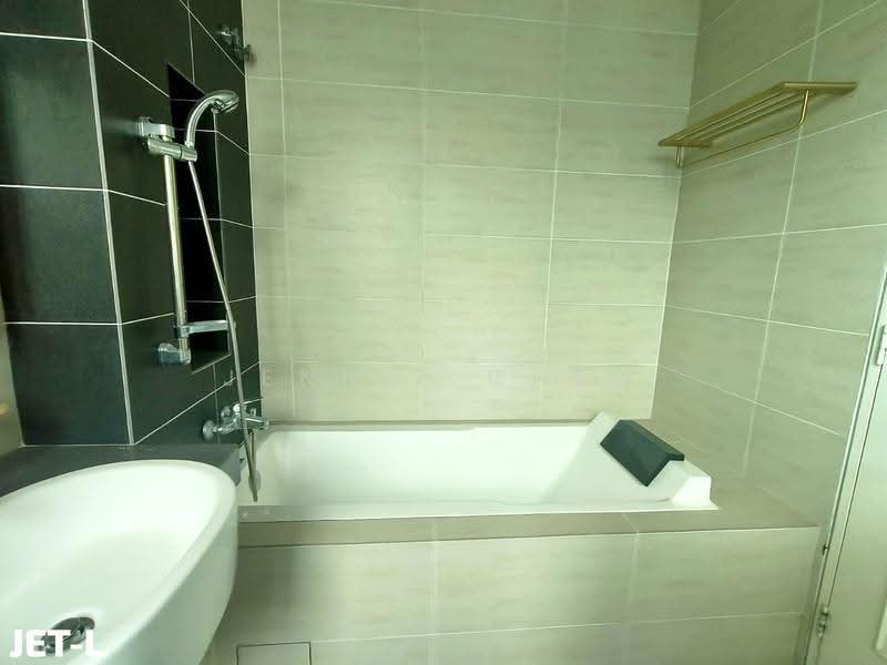 Semi-Detached House for Sale in Setia Utama (Setia Alam) - Jennie Chew - Bathroom - PropertyGuru.com.my