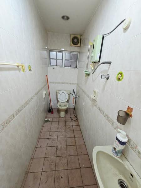 Rumah Teres 2-Tingkat untuk Disewa di Taman Midah (Cheras) - Paul Po - Bathroom - PropertyGuru.com.my