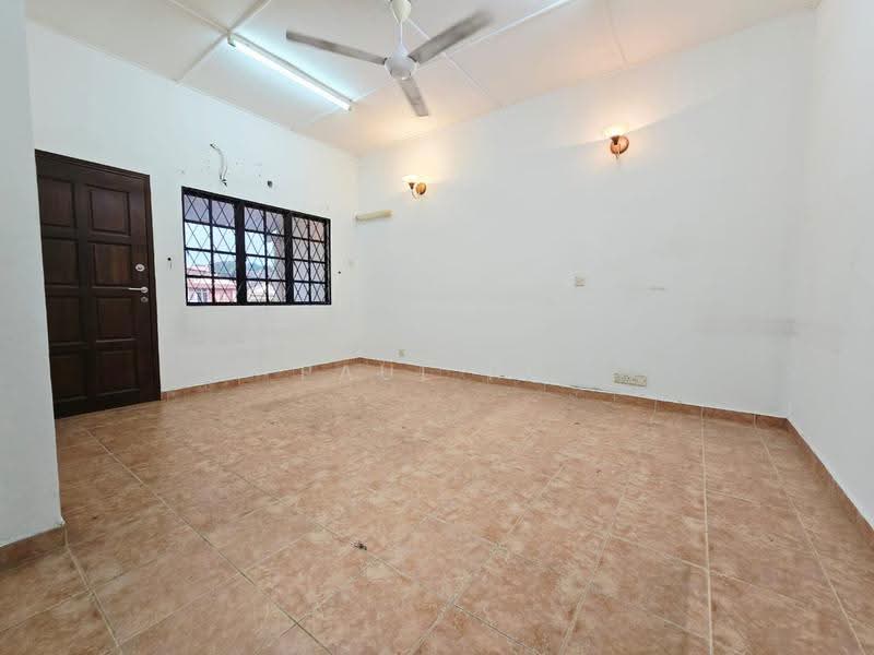 Rumah Teres 2-Tingkat untuk Disewa di Taman Midah (Cheras) - Paul Po - Living Room - PropertyGuru.com.my