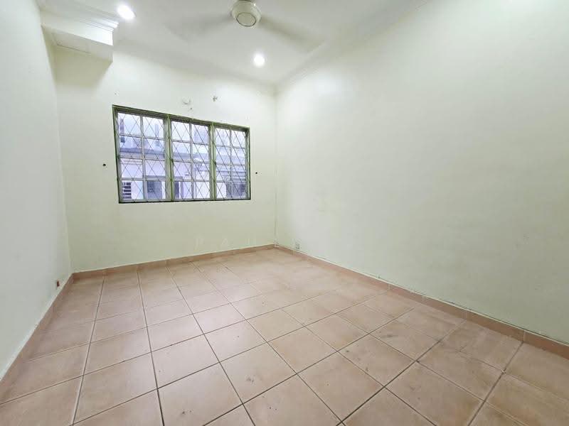 Rumah Teres 2-Tingkat untuk Disewa di Taman Midah (Cheras) - Paul Po - Living Room - PropertyGuru.com.my