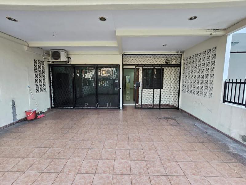Rumah Teres 2-Tingkat untuk Disewa di Taman Midah (Cheras) - Paul Po - Entrance - PropertyGuru.com.my