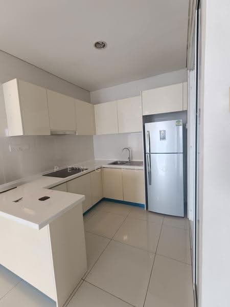 Service Residence for Sale at Glomac Damansara - peng peng - Kitchen - PropertyGuru.com.my