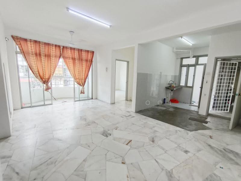 Pangsapuri untuk Disewa di Kiambang Apartment - Stanley Ooi - Living Room - PropertyGuru.com.my