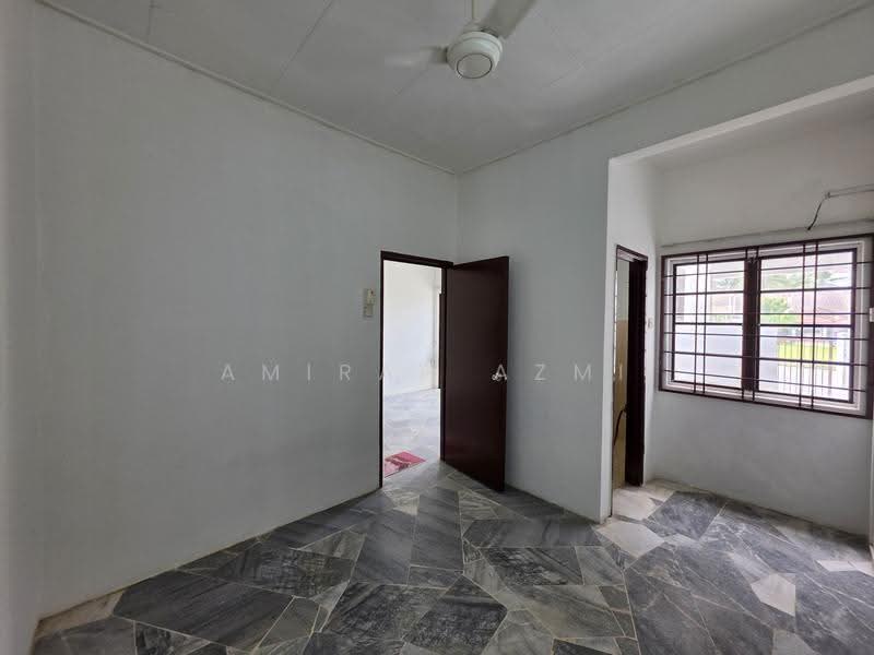 1-storey Terraced House for Sale in Rawang (Selangor) - Amirah Azmi - PropertyGuru.com.my