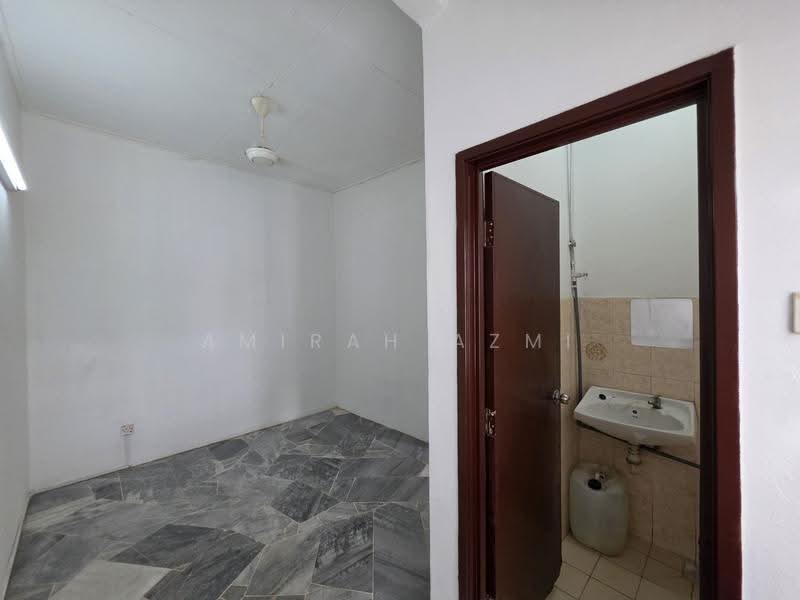 1-storey Terraced House for Sale in Rawang (Selangor) - Amirah Azmi - PropertyGuru.com.my