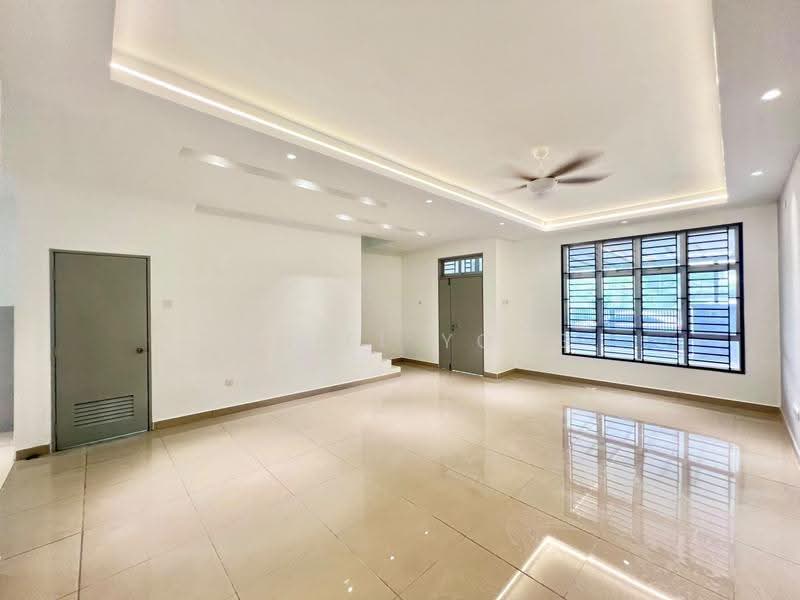 2-storey Terraced House for Sale in Taman Pulai Hijauan (Skudai) - Daniel Yong - Living Room - PropertyGuru.com.my
