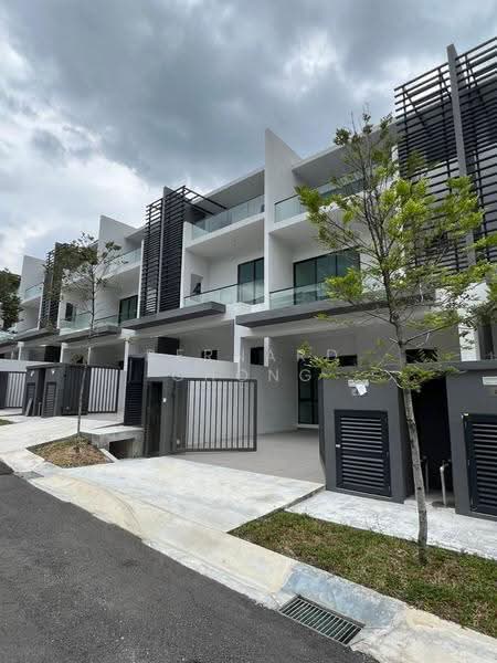 Rumah Teres 3-Tingkat untuk Dijual di Batu 9 (Cheras) - Bernard Chong - Exterior - PropertyGuru.com.my