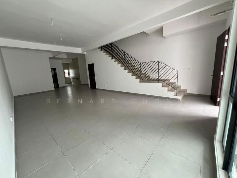 Rumah Teres 3-Tingkat untuk Dijual di Batu 9 (Cheras) - Bernard Chong - Living Room - PropertyGuru.com.my
