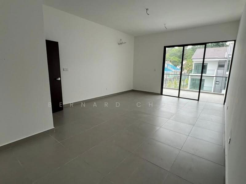 Rumah Teres 3-Tingkat untuk Dijual di Batu 9 (Cheras) - Bernard Chong - Living Room - PropertyGuru.com.my