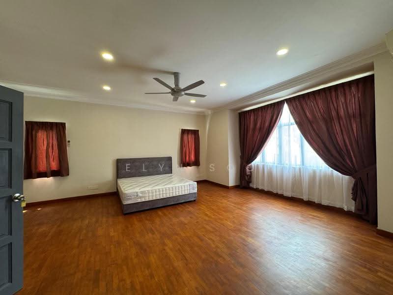 Rumah Banglo untuk Disewa di Bukit Rimau (Shah Alam) - Elyn Soo - Bedroom - PropertyGuru.com.my